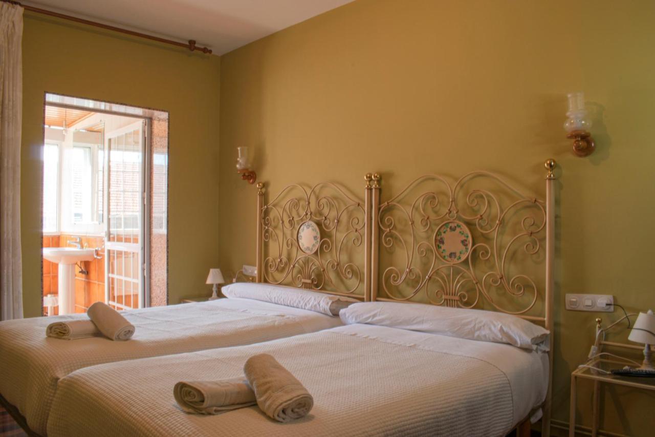 Hostal Galicia 몬포르테데레모스 외부 사진