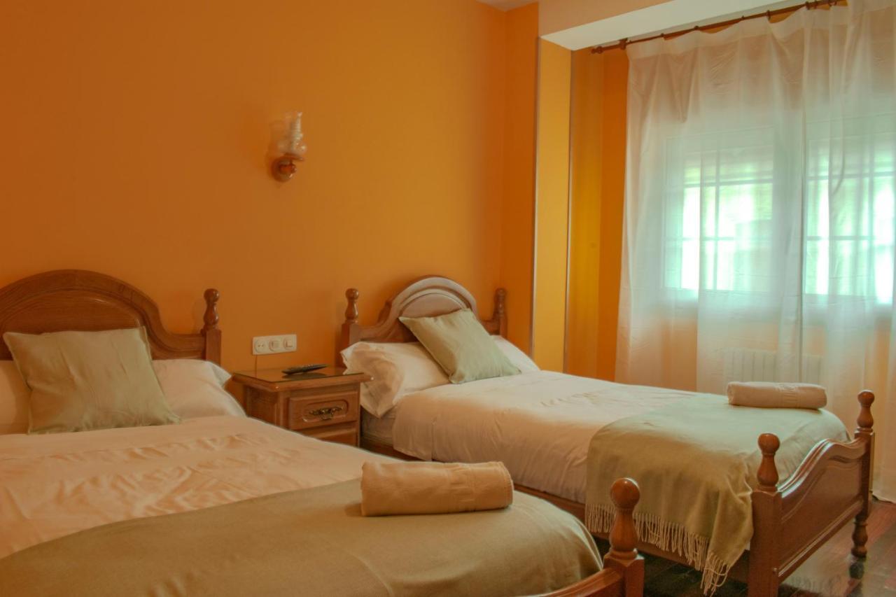 Hostal Galicia 몬포르테데레모스 외부 사진